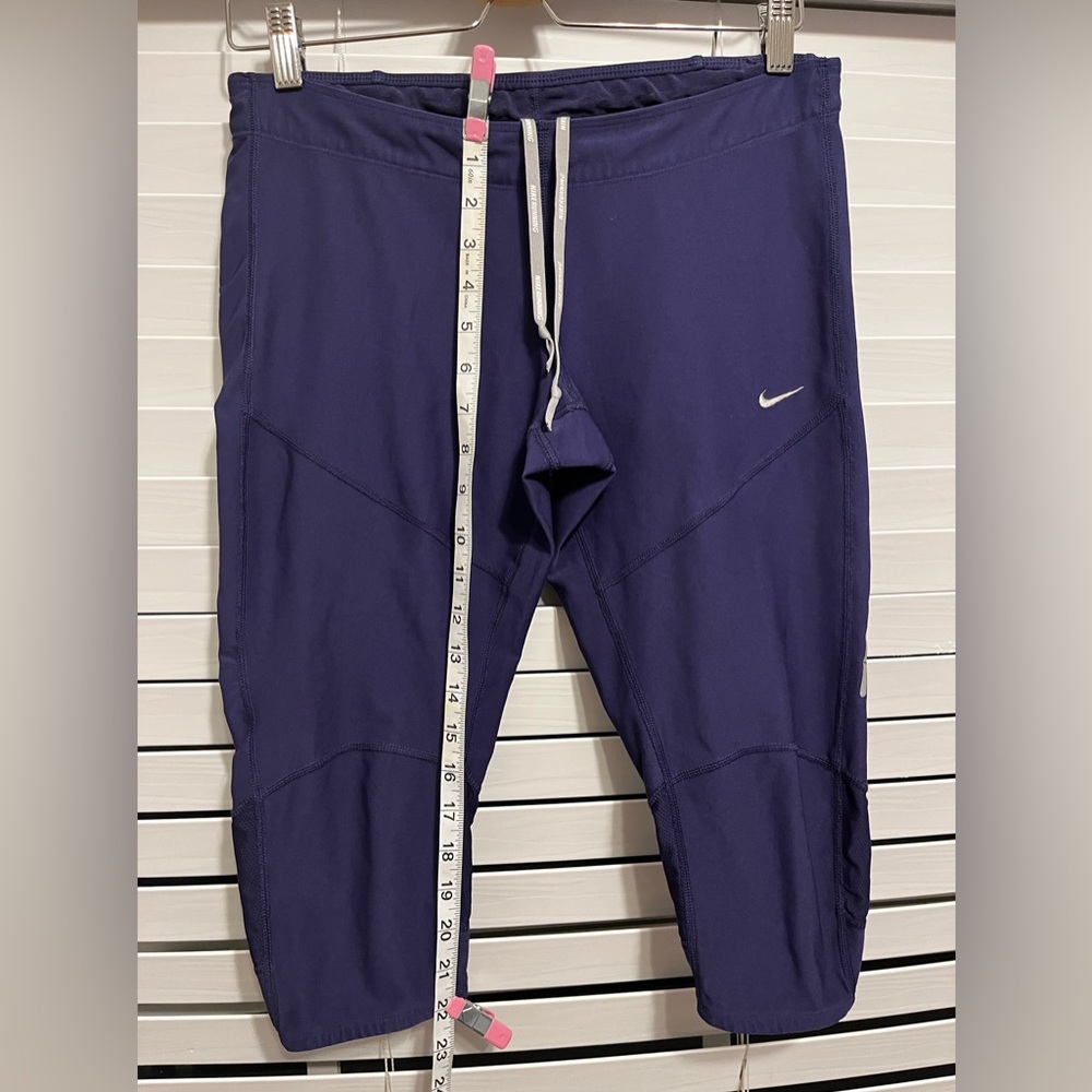 L, NIKE Dri-Fit athletic running capri’s with small pockets - Picture 14 of 17